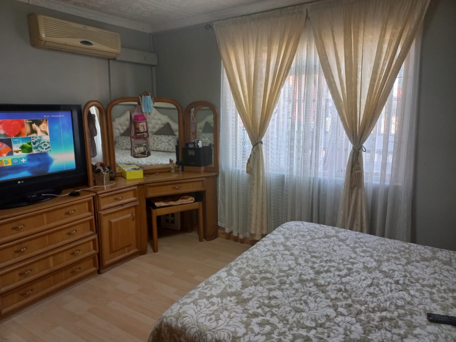 4 Bedroom Property for Sale in Woodlands Western Cape